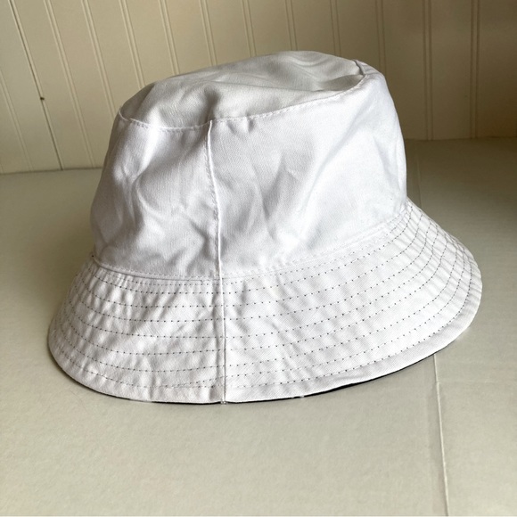 NWOT Alice + Olivia by Stacey Bendet Reversible Floral Hat. - Picture 6 of 14